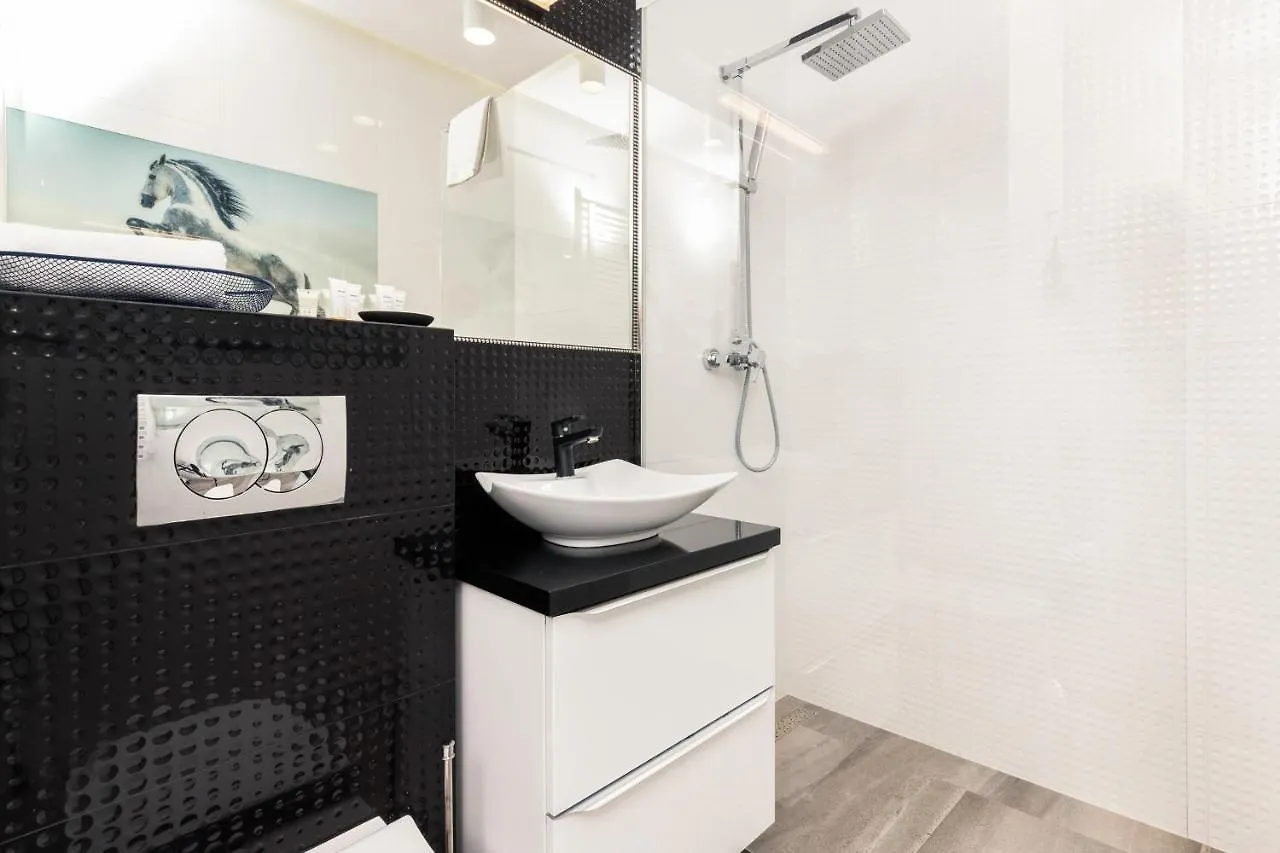 Riverview Gdansk Old Town By Renters Apartment